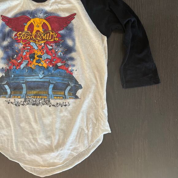 Vintage 1982 AEROSMITH ROCK IN A HARD PLACE Steven Tyler Raglan Shirt Large JL - Picture 4 of 10